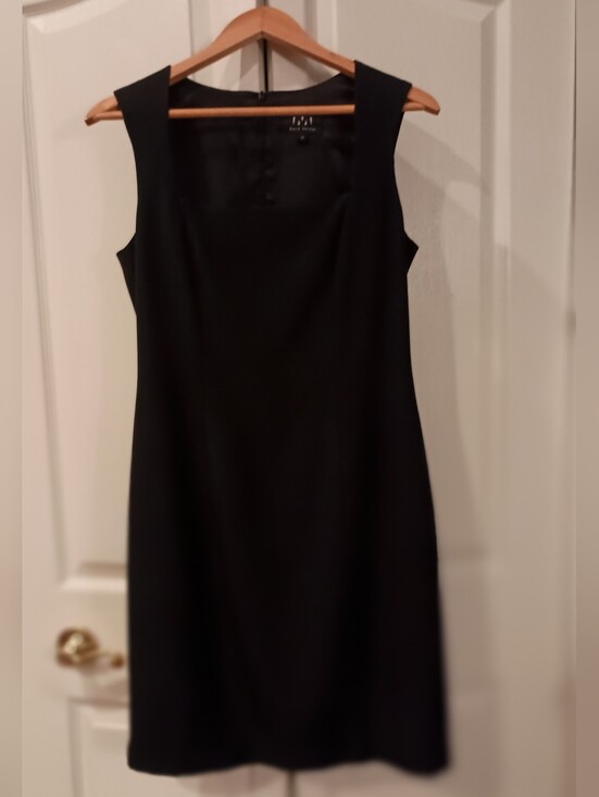 David Meister Dresses & Skirts - Classic Black Sleeveless Sheath Dress